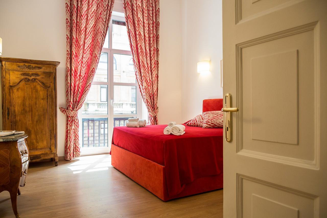 Prestigious Apartment Via Barberini Rom Exteriör bild