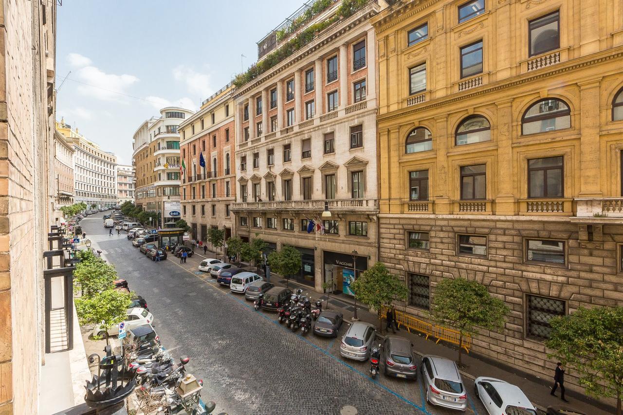 Prestigious Apartment Via Barberini Rom Exteriör bild