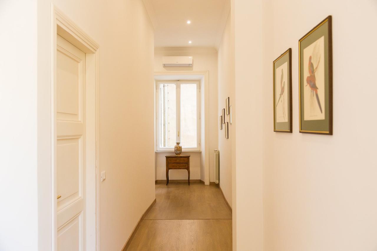 Prestigious Apartment Via Barberini Rom Exteriör bild