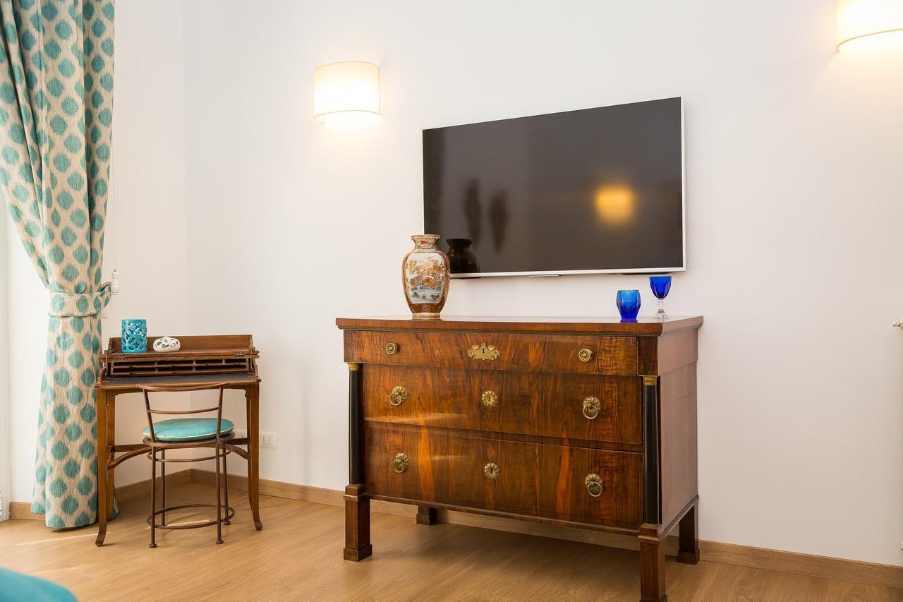 Prestigious Apartment Via Barberini Rom Exteriör bild