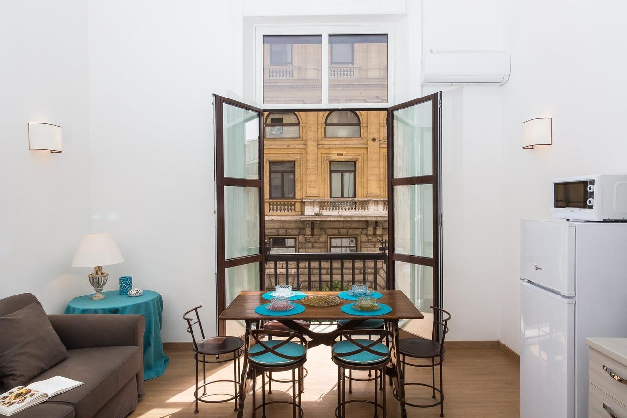 Prestigious Apartment Via Barberini Rom Exteriör bild